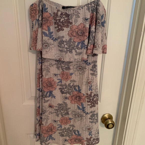 Dress - Picture 1 of 3